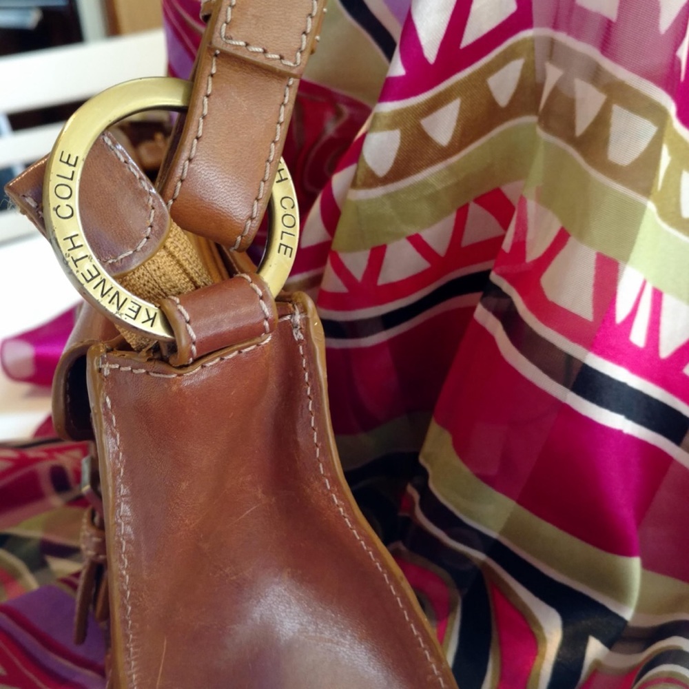 Kenneth Cole purse - Picture 7 of 8